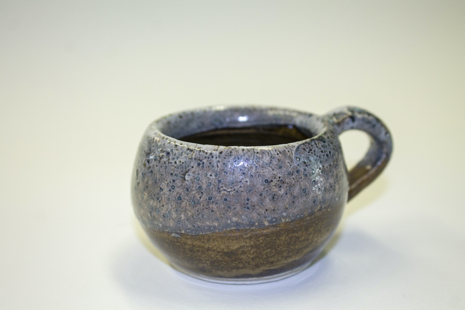 Ceramic mug with gray glaze